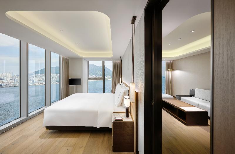 Wyndham Grand Busan Ljin image