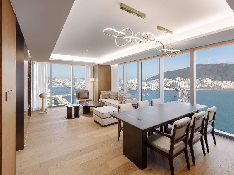 Wyndham Grand Busan Ljin image
