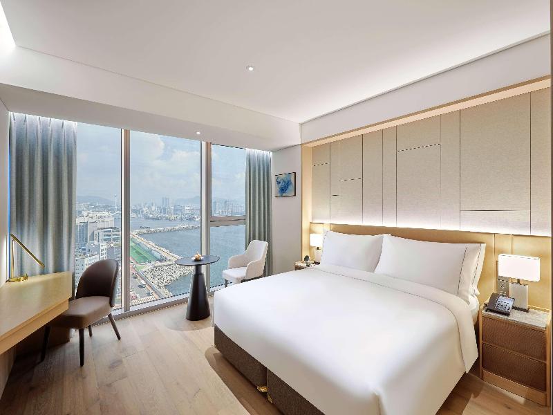 Wyndham Grand Busan Ljin image