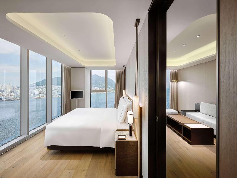 Wyndham Grand Busan Ljin image