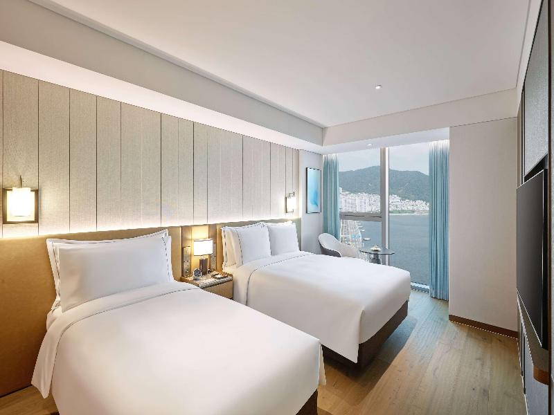 Wyndham Grand Busan Ljin image