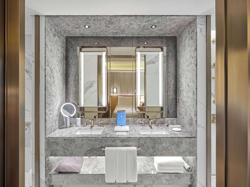 Wyndham Grand Busan Ljin image