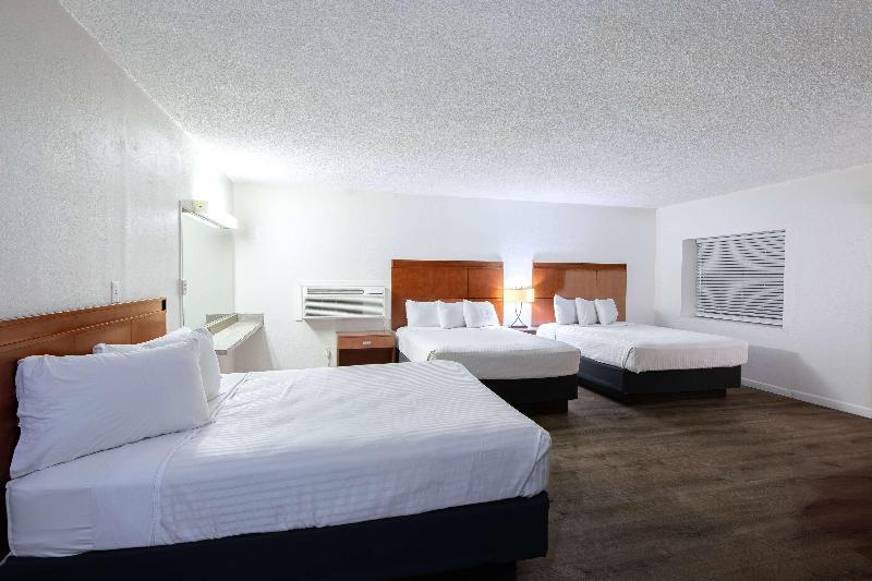Travelodge By Wyndham Parker image