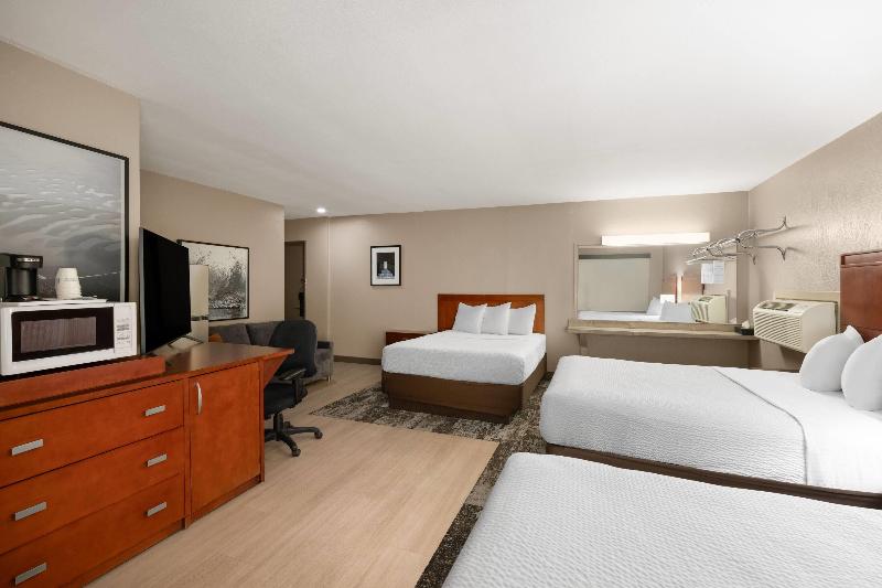 Travelodge By Wyndham Parker image