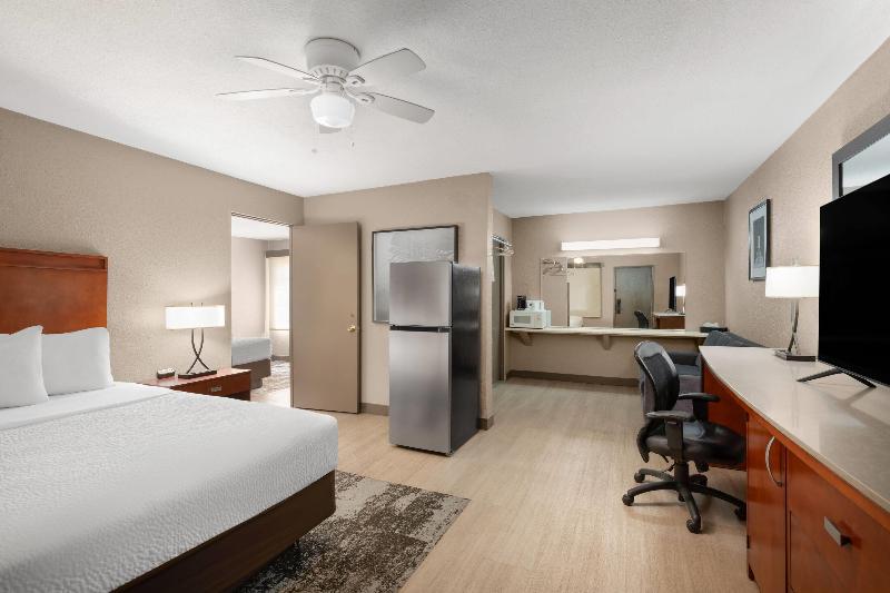 Travelodge By Wyndham Parker image