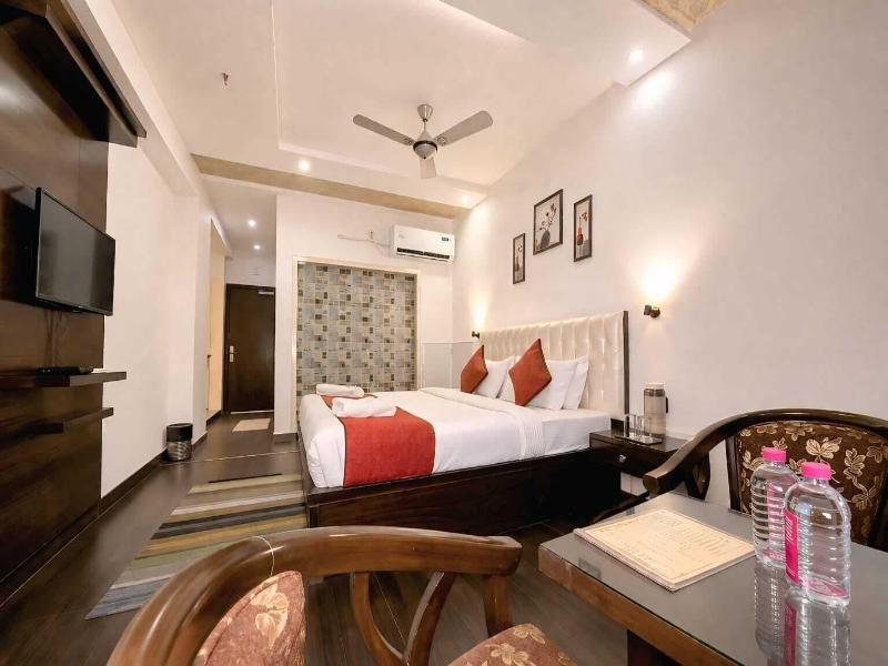 Hotel Samovar image