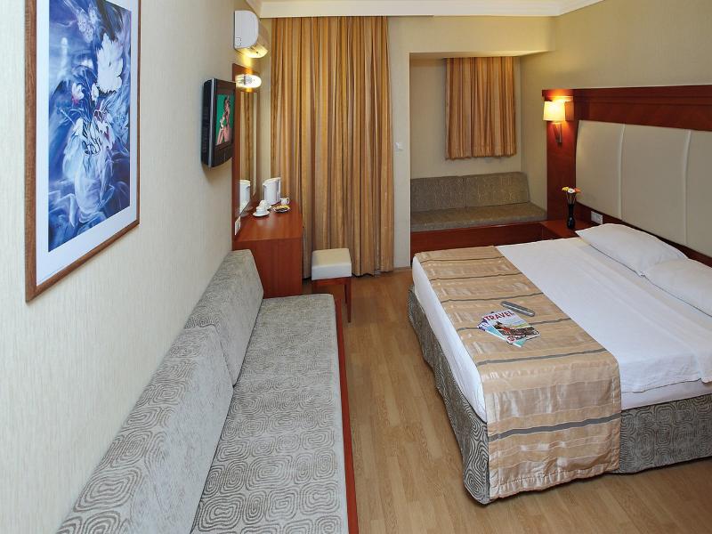 Julian Club Hotel image