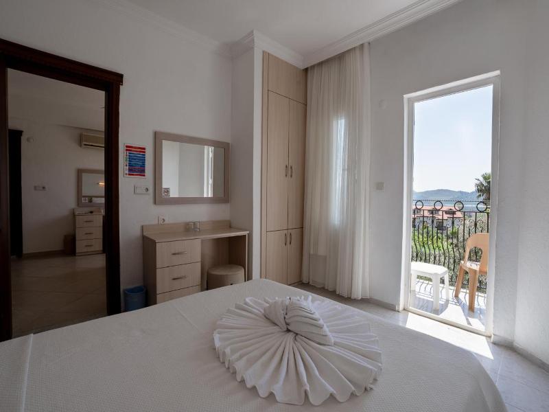 Gokcen Hotel & Apartments image