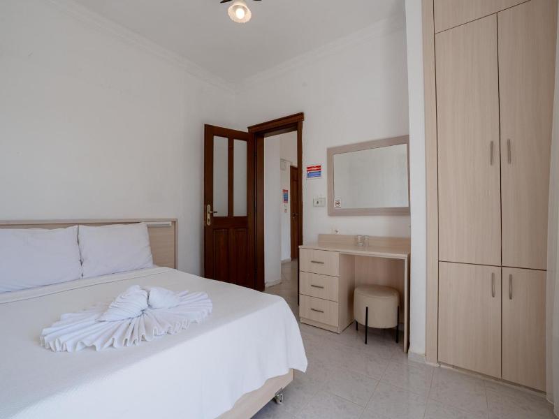 Gokcen Hotel & Apartments image