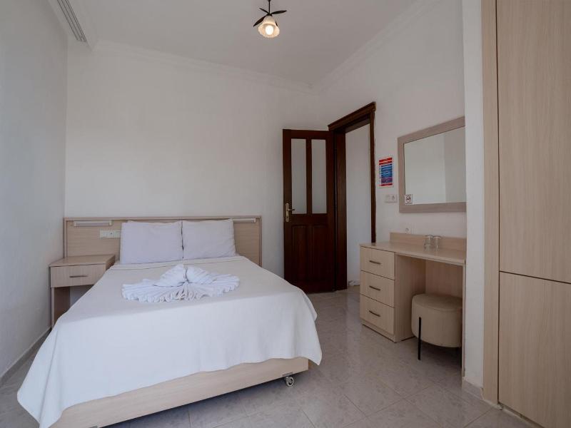 Gokcen Hotel & Apartments image