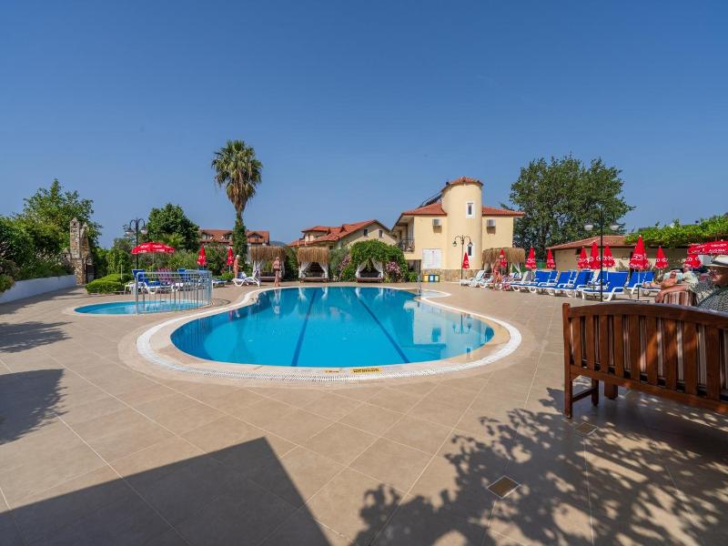 Gokcen Hotel & Apartments image
