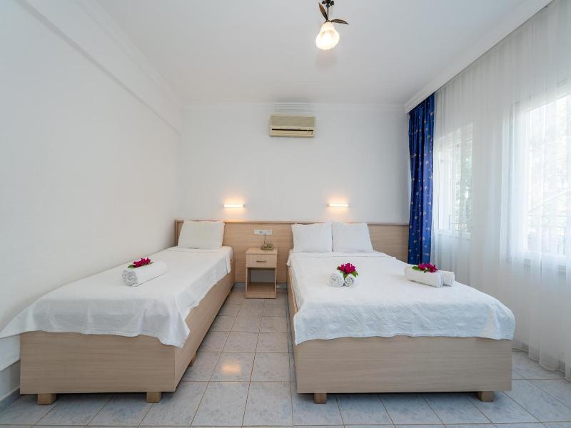 Gokcen Hotel & Apartments image