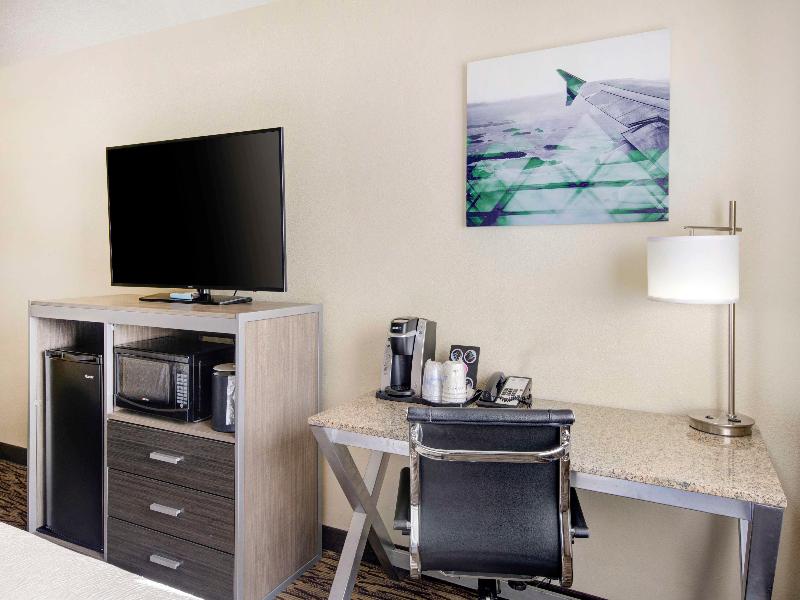 Best Western Plus Peppertree Airport Inn image