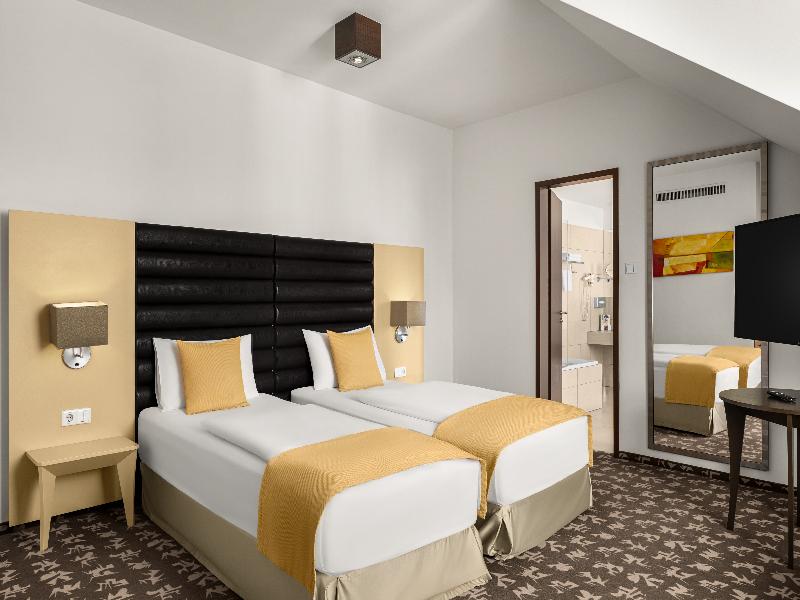 Buda Castle Hotel image
