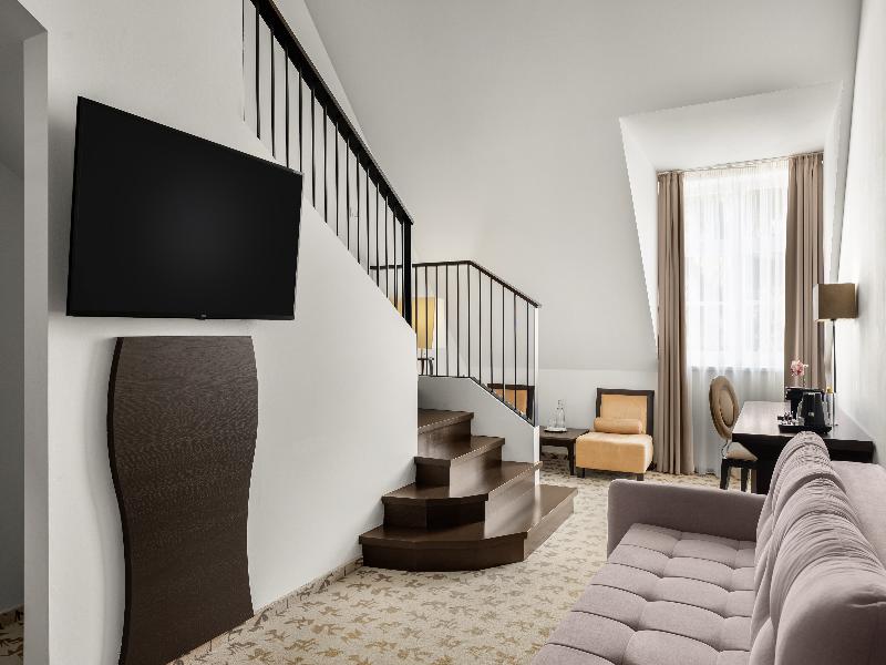 Buda Castle Hotel image