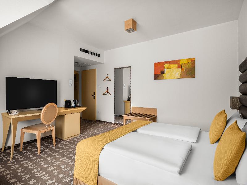 Buda Castle Hotel image