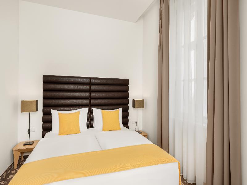 Buda Castle Hotel image