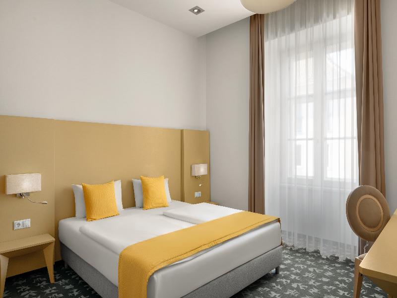 Buda Castle Hotel image