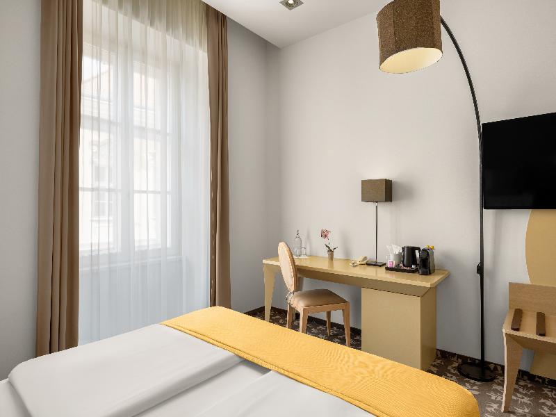 Buda Castle Hotel image