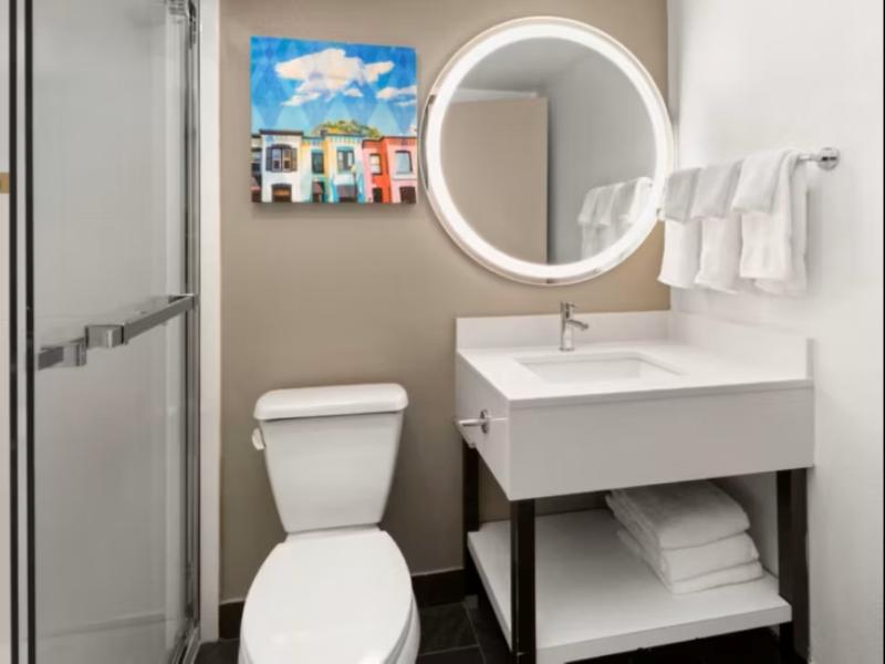 Holiday Inn Exprss & Sts Washington DC Noma by IHG image