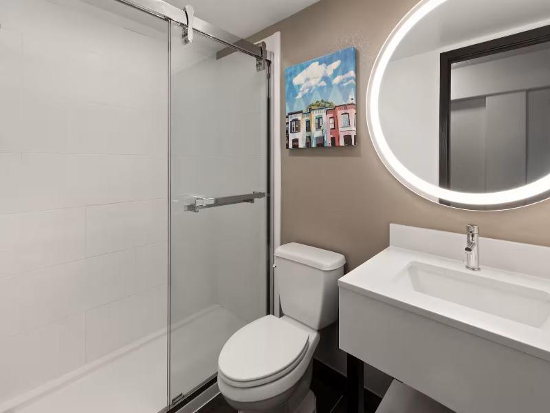 Holiday Inn Exprss & Sts Washington DC Noma by IHG image