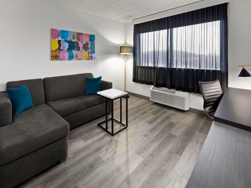 Holiday Inn Exprss & Sts Washington DC Noma by IHG image