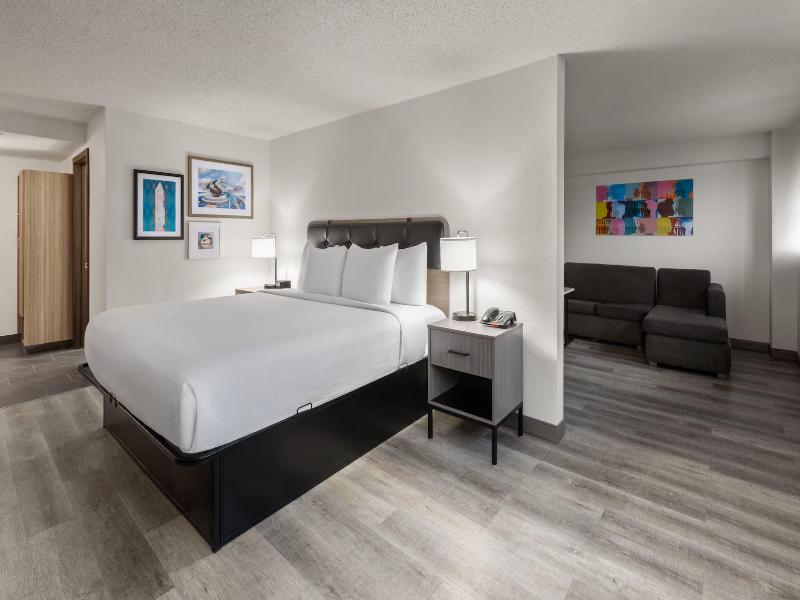 Holiday Inn Exprss & Sts Washington DC Noma by IHG image