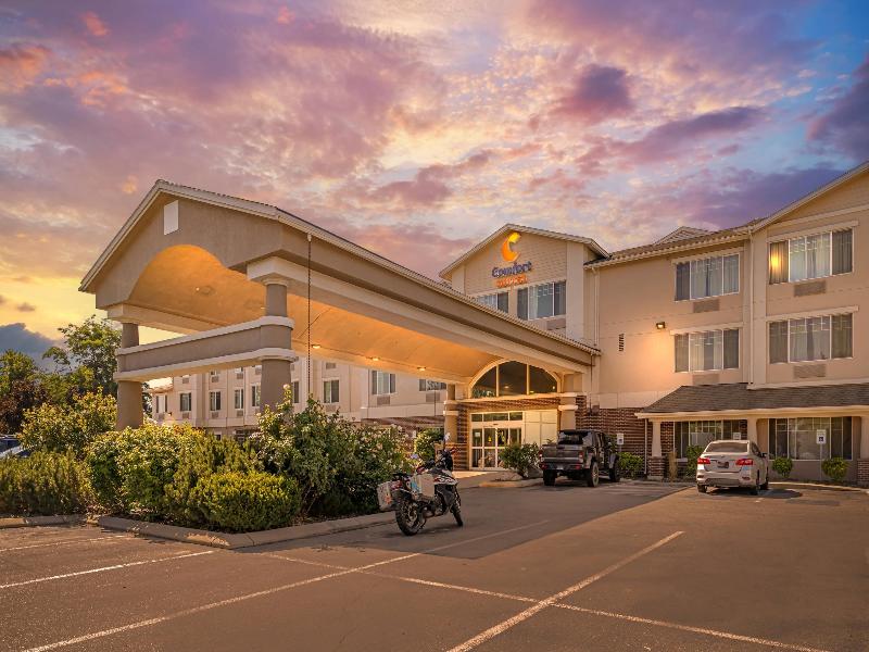 Comfort Suites Airport Boise Airport image