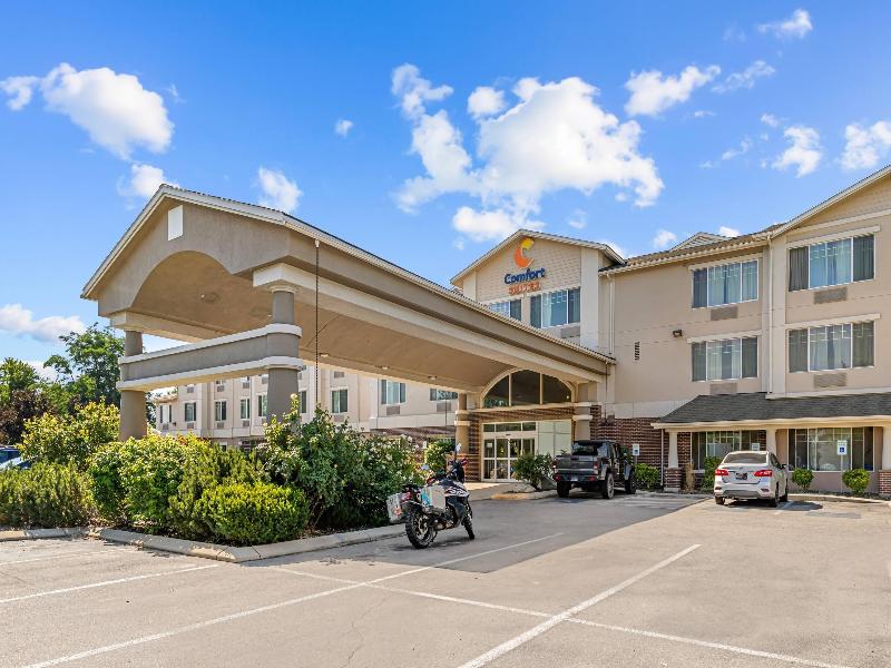 Comfort Suites Airport Boise Airport image