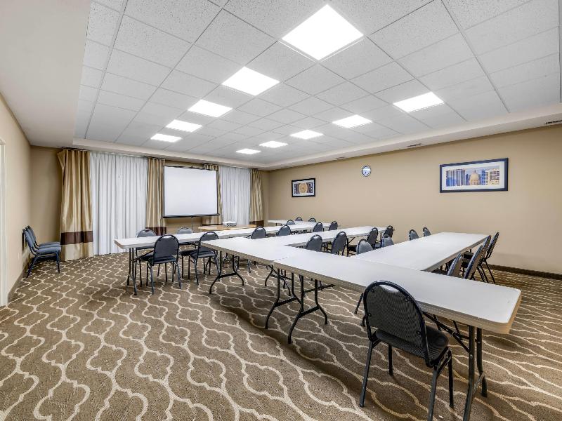 Comfort Suites Airport Boise Airport image