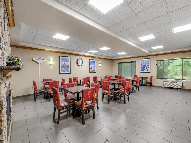 Comfort Suites Airport Boise Airport image