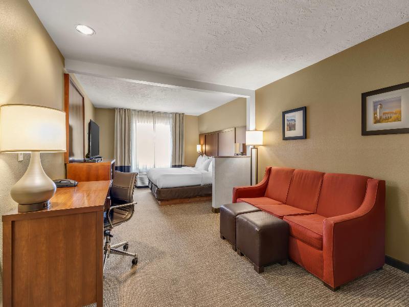 Comfort Suites Airport Boise Airport image