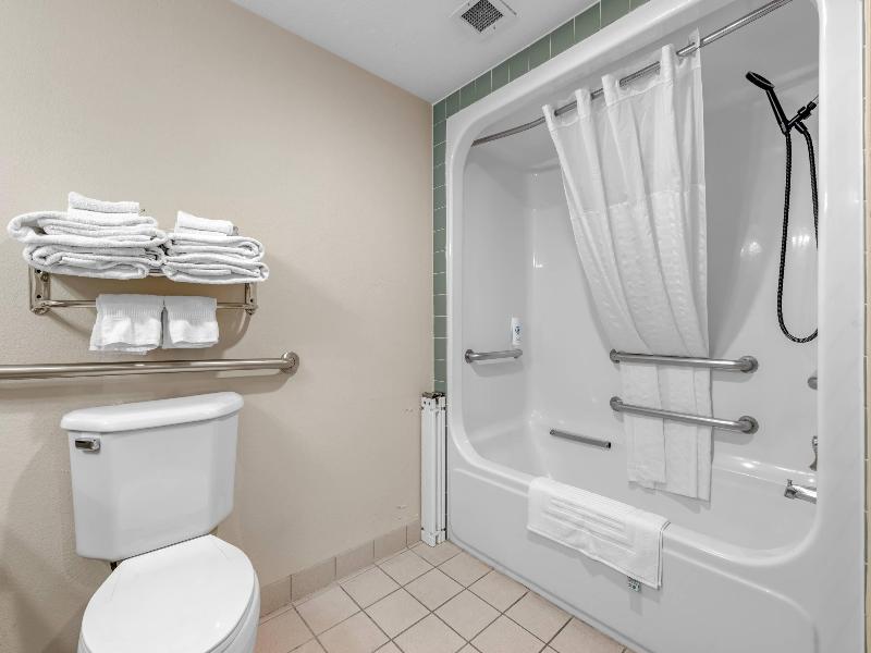 Comfort Suites Airport Boise Airport image