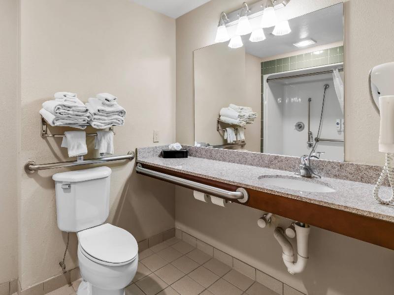 Comfort Suites Airport Boise Airport image