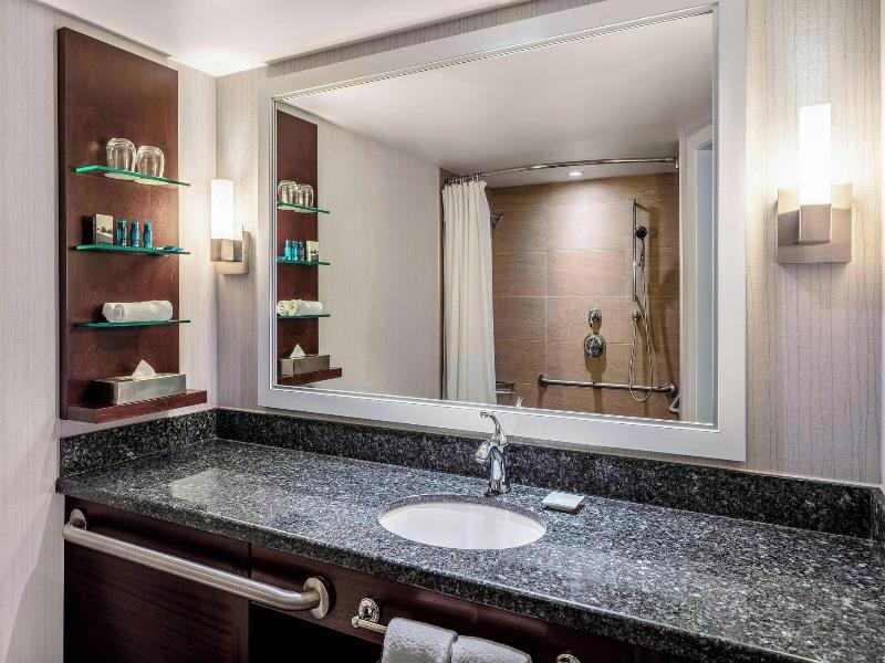 Delta Hotels Burnaby Conference Centre image