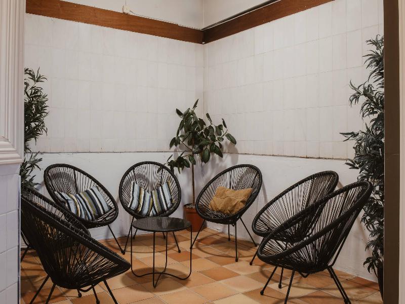 Home Hotel Amanda image