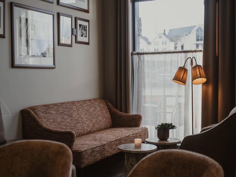 Home Hotel Amanda image