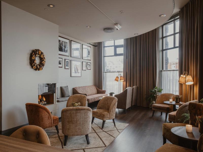 Home Hotel Amanda image