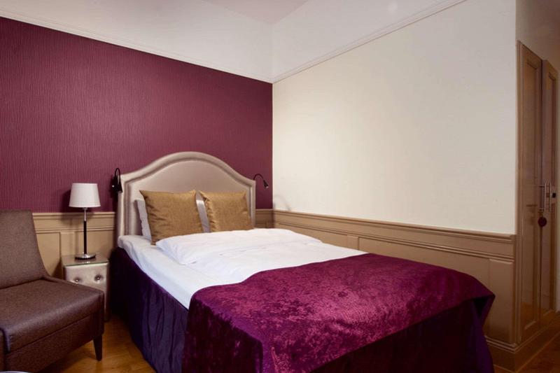 Home Hotel Amanda image