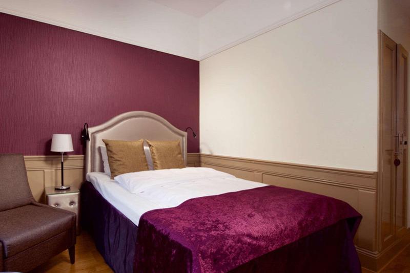 Home Hotel Amanda image
