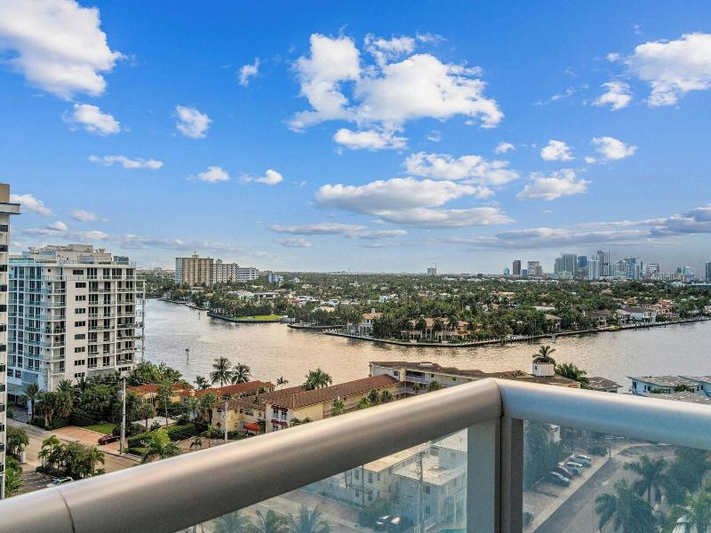 W Fort Lauderdale image