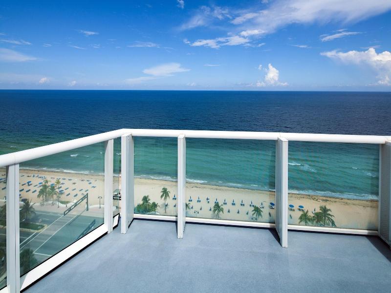 W Fort Lauderdale image