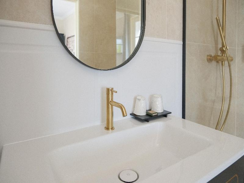 Best Western Le Cheval Blanc image