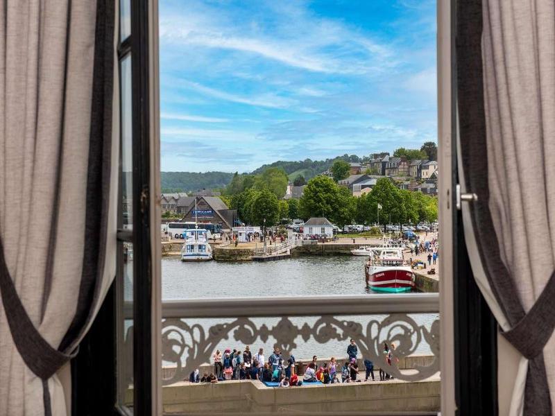 Best Western Le Cheval Blanc image