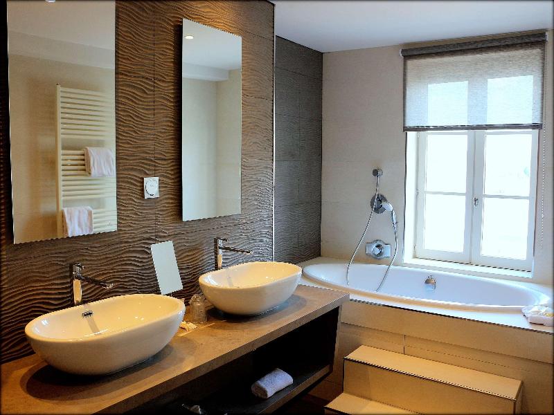 Best Western Le Cheval Blanc image