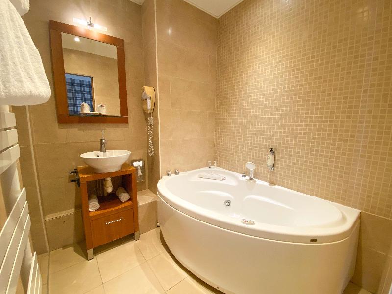 Best Western Le Cheval Blanc image