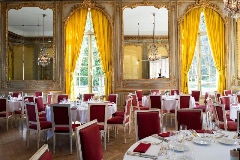 Chateau D'Artigny image