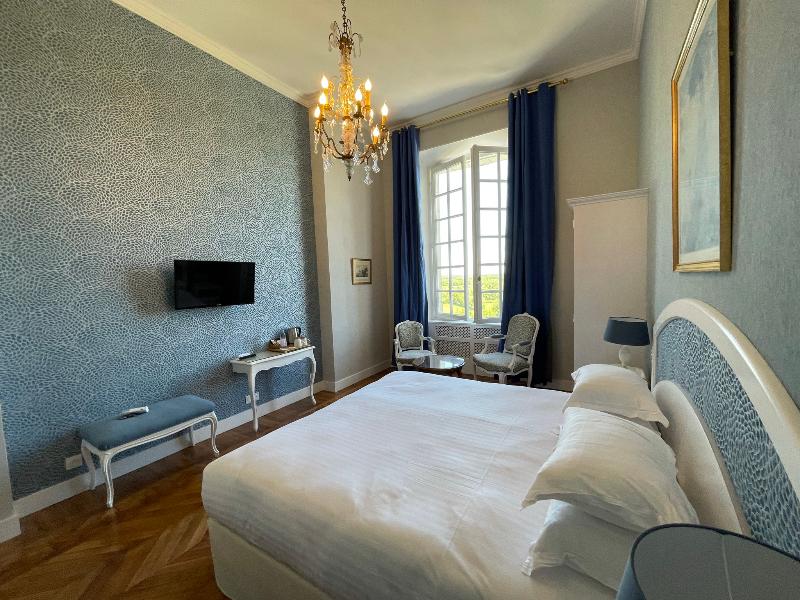 Chateau D'Artigny image