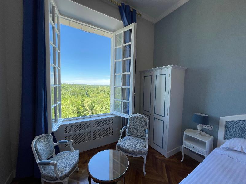 Chateau D'Artigny image