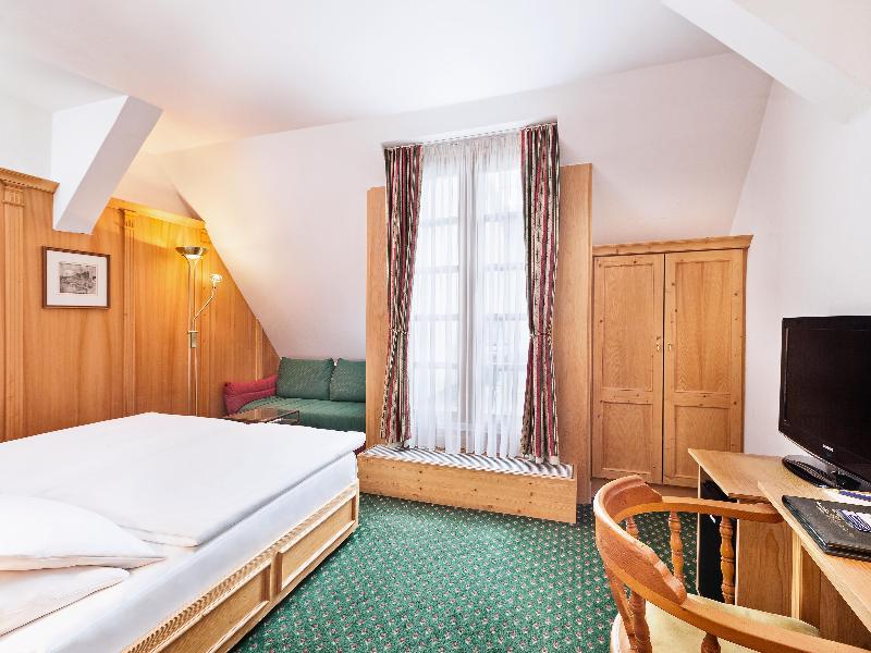 Best Western Premier Grand Hotel Russischer Hof image